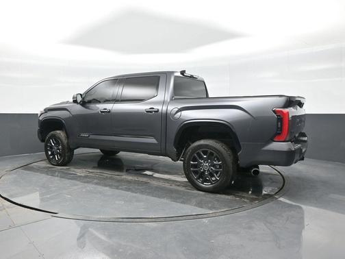 2023 Toyota Tundra Hybrid Platinum