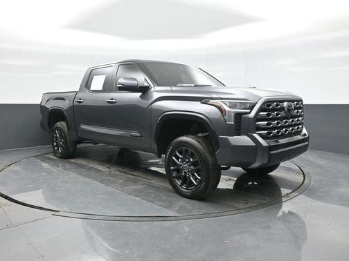 2023 Toyota Tundra Hybrid Platinum