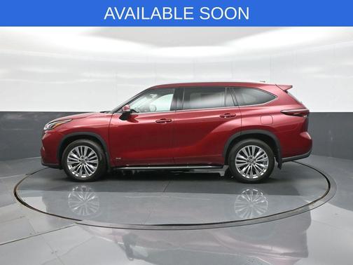 Pearl 2024 Toyota Highlander Hybrid Platinum