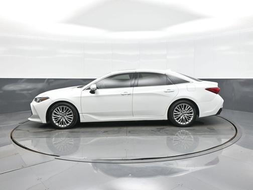 2022 Toyota Avalon Limited