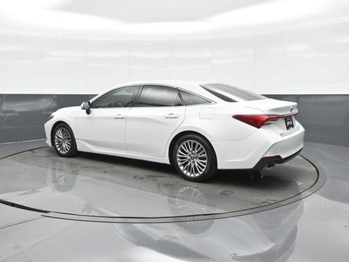 2022 Toyota Avalon Limited