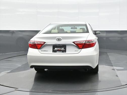 2016 Toyota Camry XLE