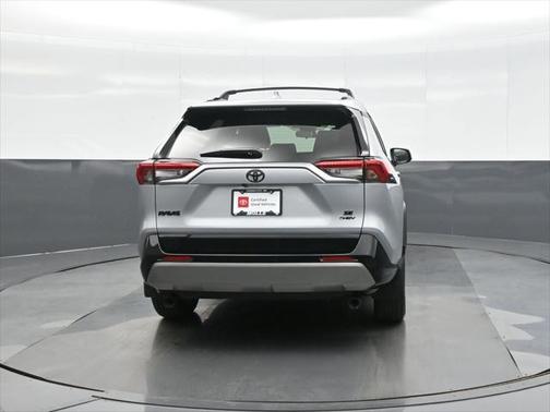 2025 Toyota RAV4 Hybrid SE