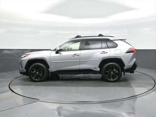 2025 Toyota RAV4 Hybrid SE