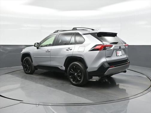 2025 Toyota RAV4 Hybrid SE