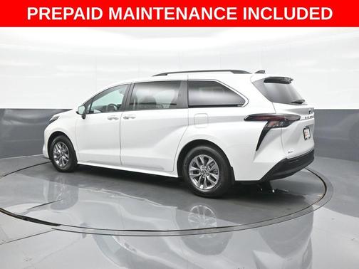Wind Chill Pearl 2026 Toyota Sienna XLE