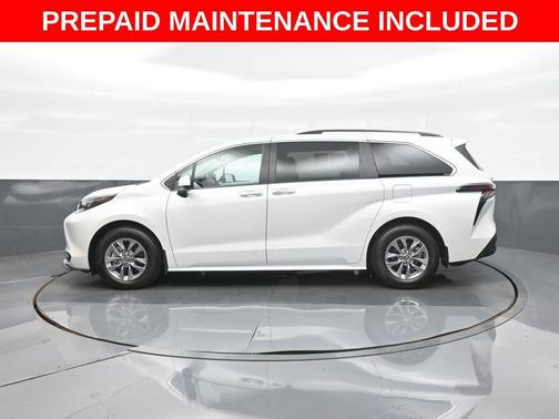 Wind Chill Pearl 2026 Toyota Sienna XLE