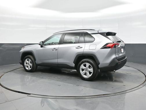 2020 Toyota RAV4 Hybrid XLE