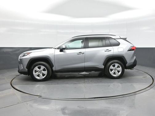 2020 Toyota RAV4 Hybrid XLE