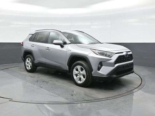 2020 Toyota RAV4 Hybrid XLE