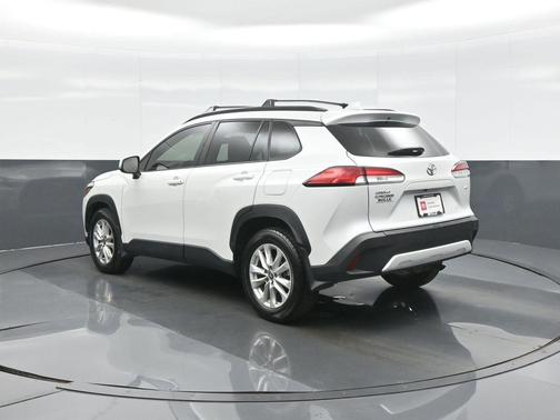 Wind Chill Pearl 2024 Toyota Corolla Cross LE