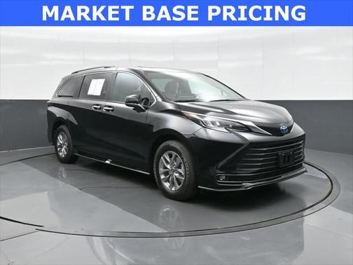 2025 Toyota Sienna XLE 7 Passenger