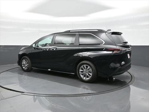 2025 Toyota Sienna XLE 7 Passenger