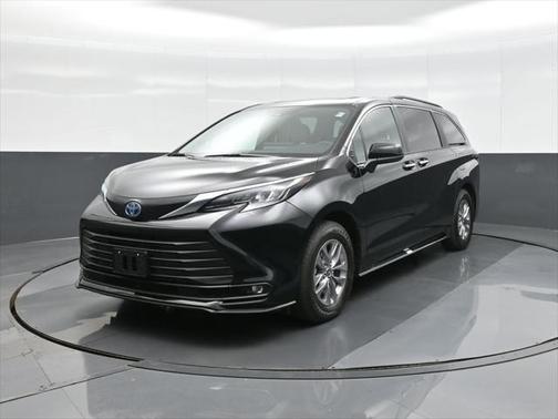 2025 Toyota Sienna XLE 7 Passenger