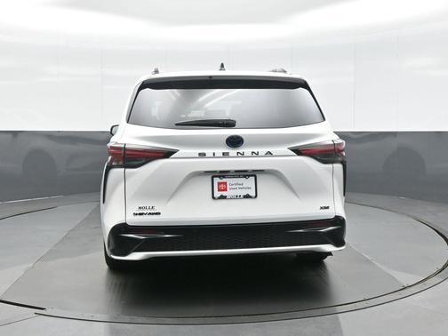 2025 Toyota Sienna XSE 7 Passenger