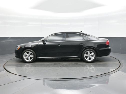 2013 Volkswagen Passat 2.0 TDI SE w/ Sunroof