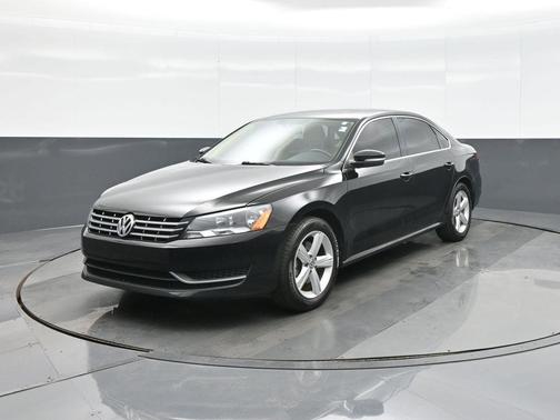 2013 Volkswagen Passat 2.0 TDI SE w/ Sunroof