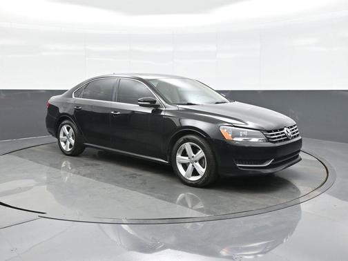 2013 Volkswagen Passat 2.0 TDI SE w/ Sunroof