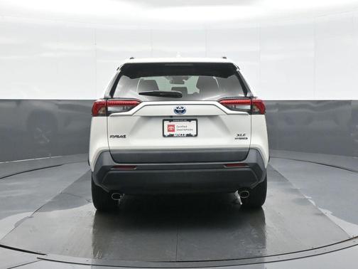 Blizzard Pearl 2021 Toyota RAV4 Hybrid XLE Premium