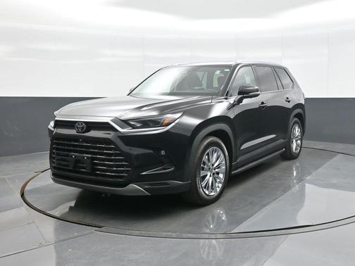 Midnight Black Metallic 2026 Toyota Grand Highlander Platinum