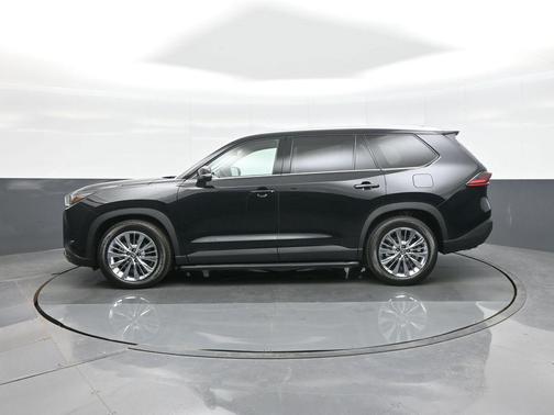 Midnight Black Metallic 2026 Toyota Grand Highlander Platinum