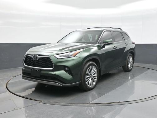 2025 Toyota Highlander Platinum