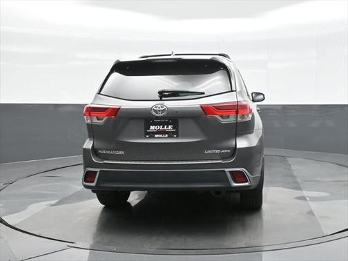 2018 Toyota Highlander Limited Platinum