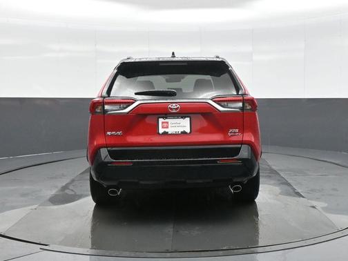 2025 Toyota RAV4 Hybrid SE