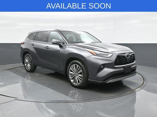 Magnetic Gray Metallic 2021 Toyota Highlander Platinum