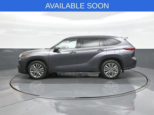Magnetic Gray Metallic 2021 Toyota Highlander Platinum