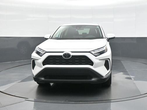 Ice Cap 2024 Toyota RAV4 LE