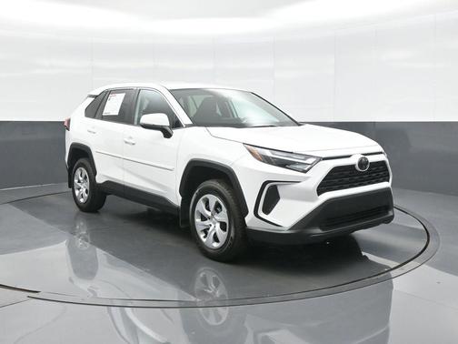 Ice Cap 2024 Toyota RAV4 LE