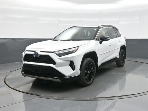 2024 Toyota RAV4 Hybrid SE