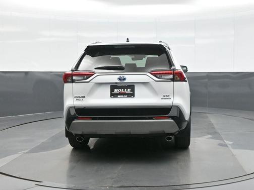 2024 Toyota RAV4 Hybrid SE