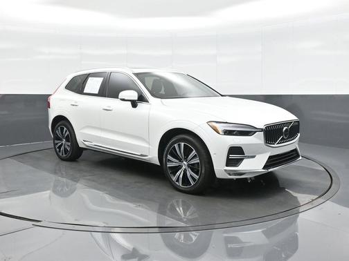 2023 Volvo XC60 B5 Plus Bright Theme
