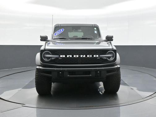 Carbonized Gray Metallic 2024 Ford Bronco Wildtrak