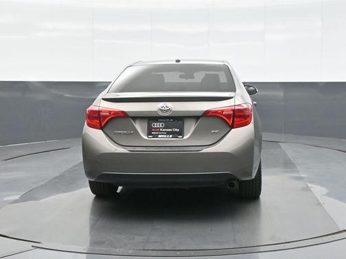 Gray 2017 Toyota Corolla SE