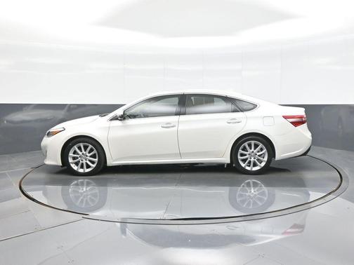Blizzard Pearl 2013 Toyota Avalon Limited