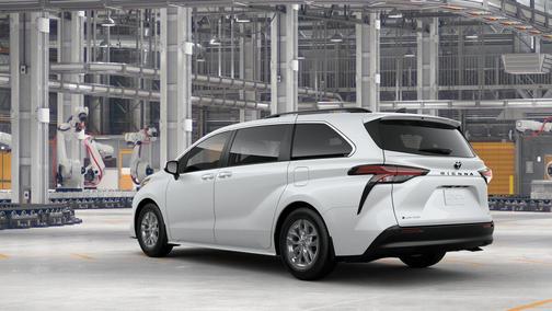 2025 Toyota Sienna XLE 7 Passenger