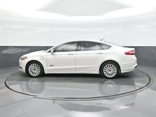 2014 Ford Fusion Energi SE Luxury