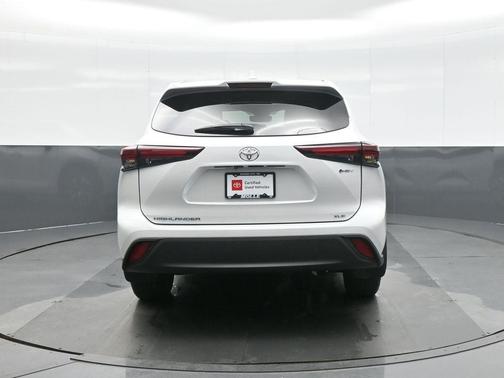 2025 Toyota Highlander Hybrid XLE