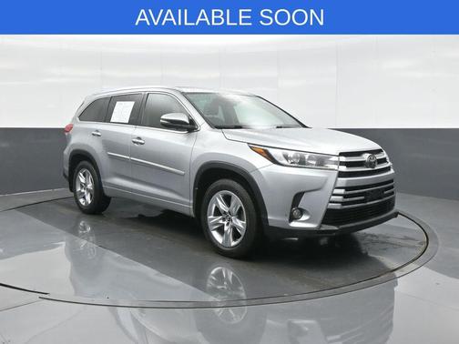 Celestial Silver Metallic 2017 Toyota Highlander Limited