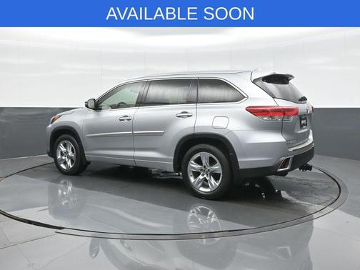 Celestial Silver Metallic 2017 Toyota Highlander Limited