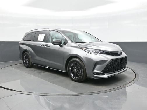 2026 Toyota Sienna XSE 7 Passenger