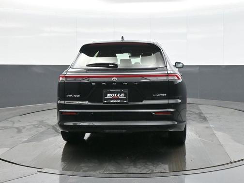 2025 Toyota Crown Signia Limited