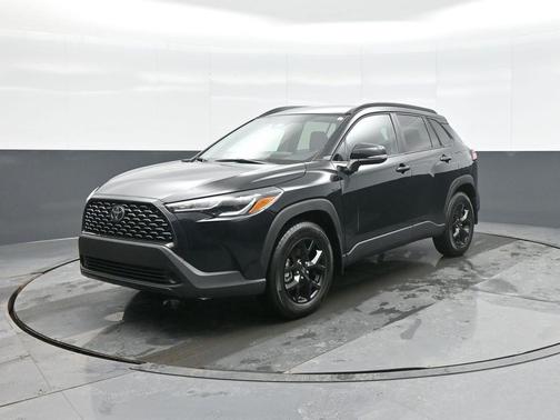 2025 Toyota Corolla Cross LE