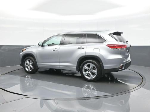 Celestial Silver Metallic 2018 Toyota Highlander Limited