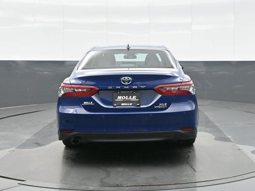 2023 Toyota Camry Hybrid XLE