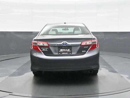 Magnetic Gray Metallic 2014 Toyota Camry Hybrid XLE