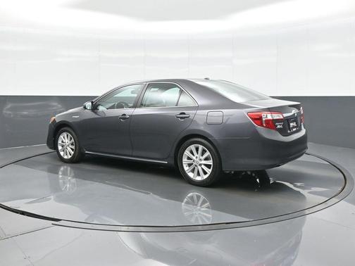 Magnetic Gray Metallic 2014 Toyota Camry Hybrid XLE
